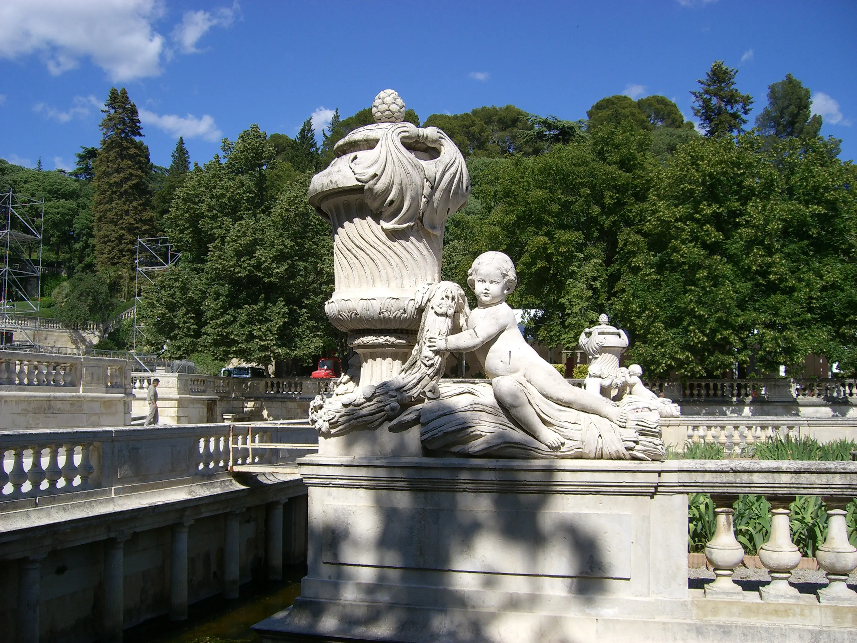 2006 Jun - Jardin de La Fontaine - Nîmes